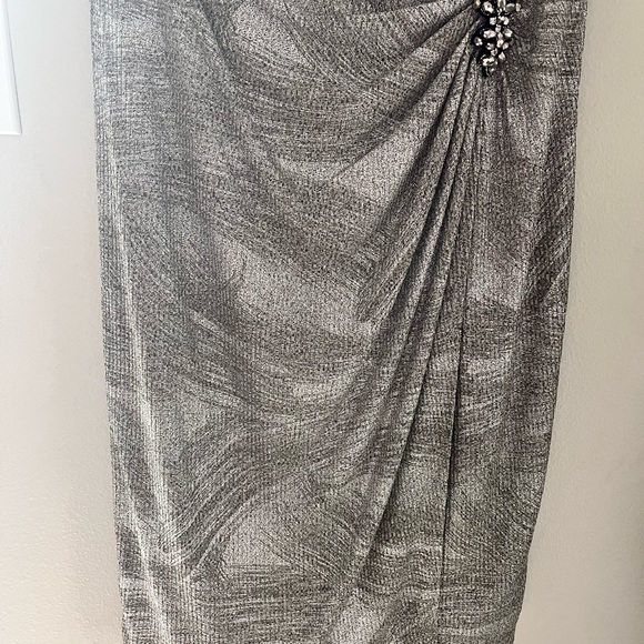 Jessica Howard Silver Dress - Picture 7 of 10